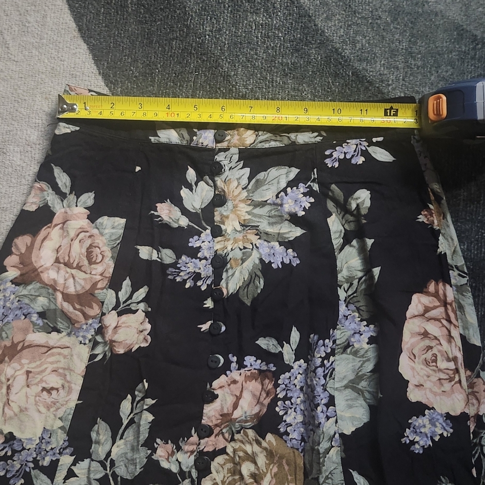 Vintage Express Floral A-Line Skirt - Picture 7 of 8